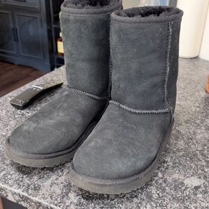 UGG Black short boot